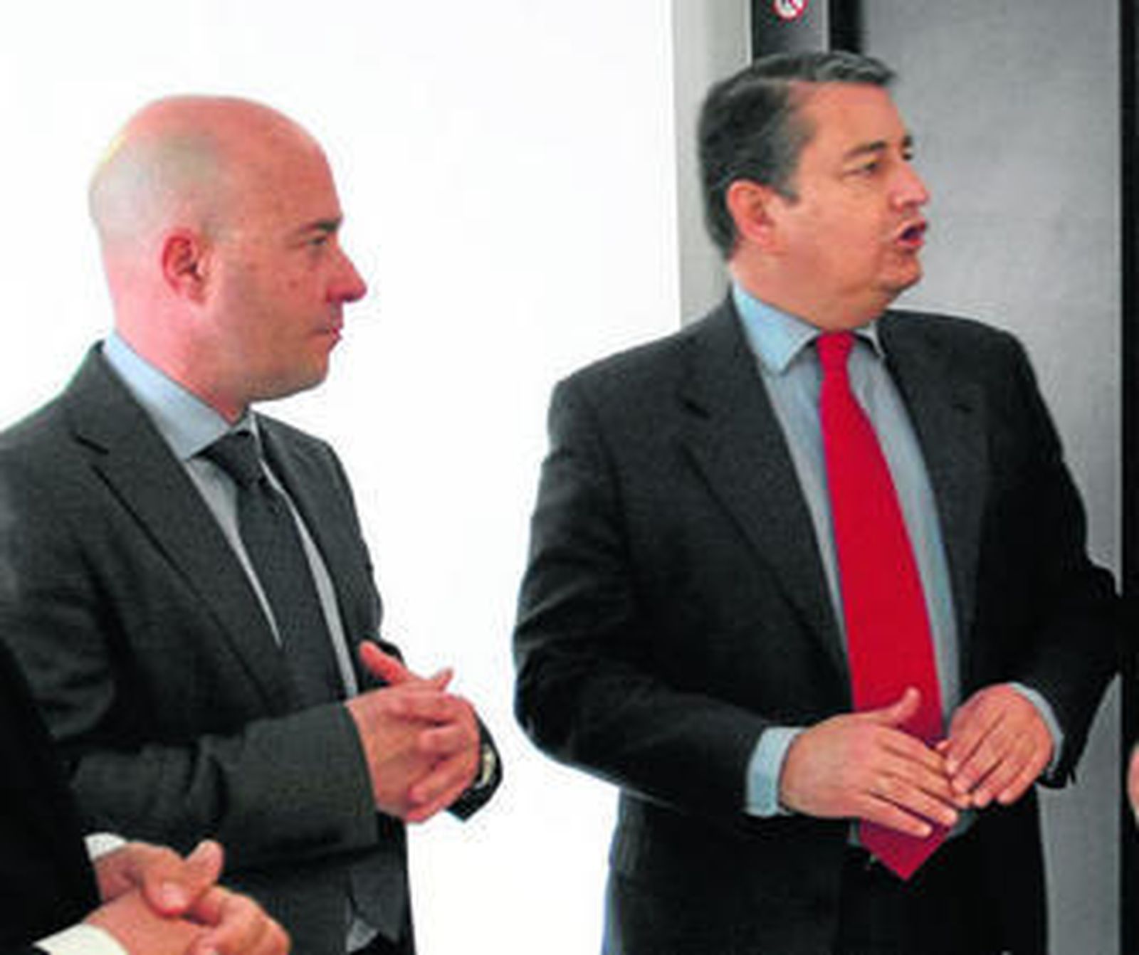 Antonio Sanz, a la derecha, junto a Nacho Macías.