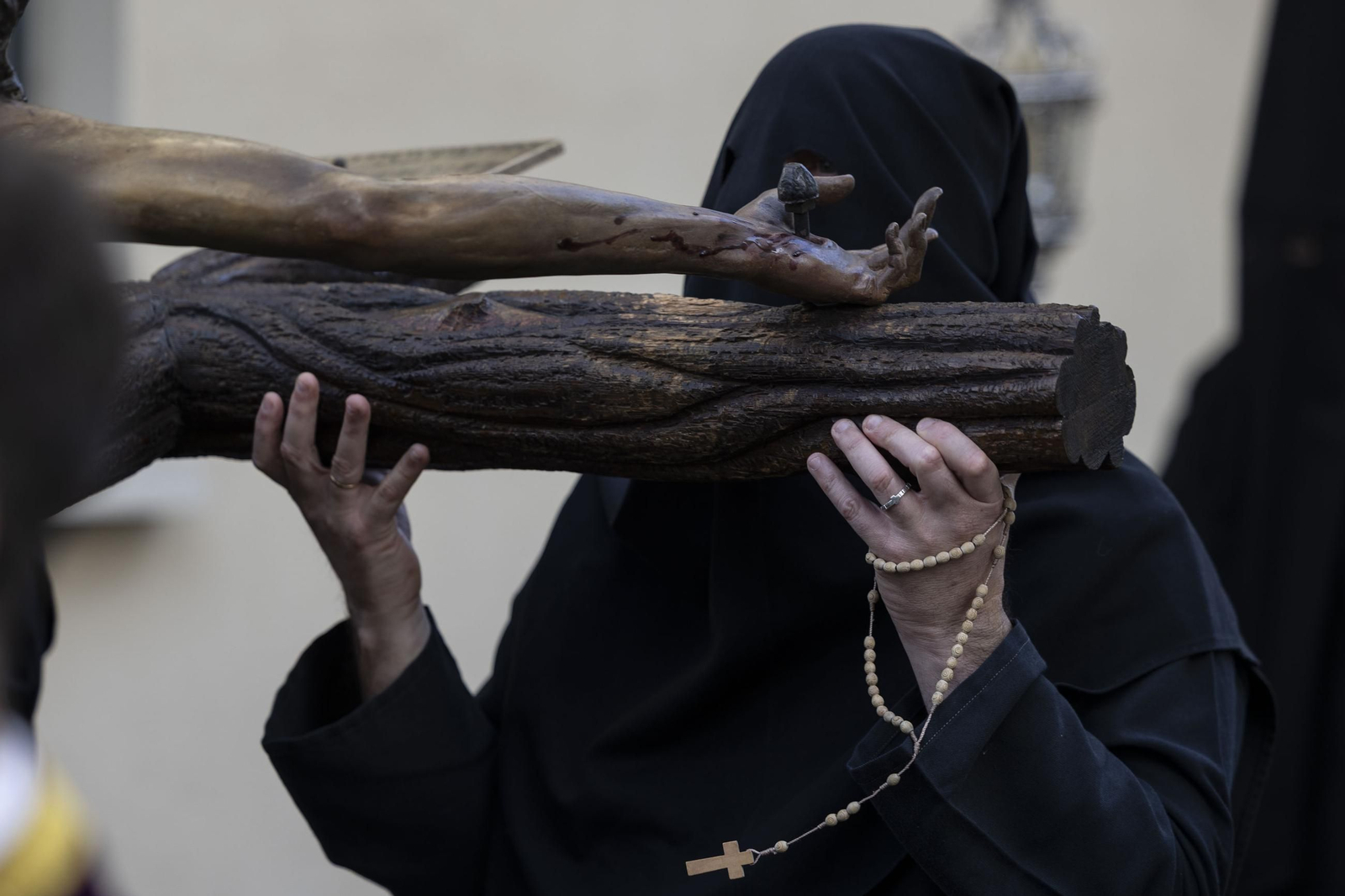 Detalle del Cristo de la Buena Muerte de Servitas, obra de Alfonso Berraquero.