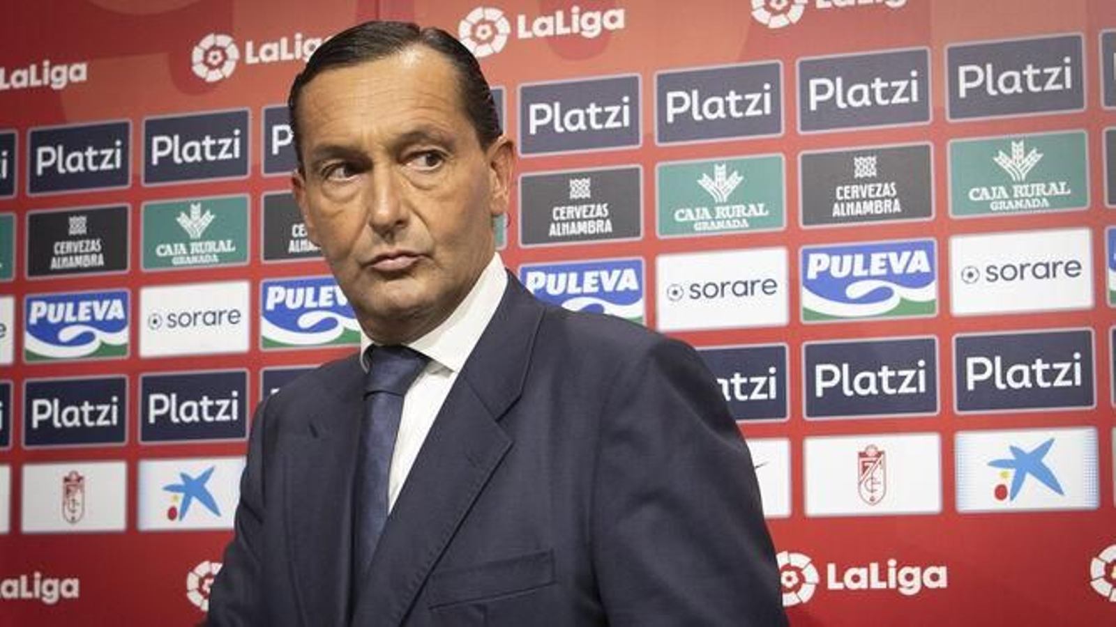 Alfredo García Amado, durante su presentación con el Granada.