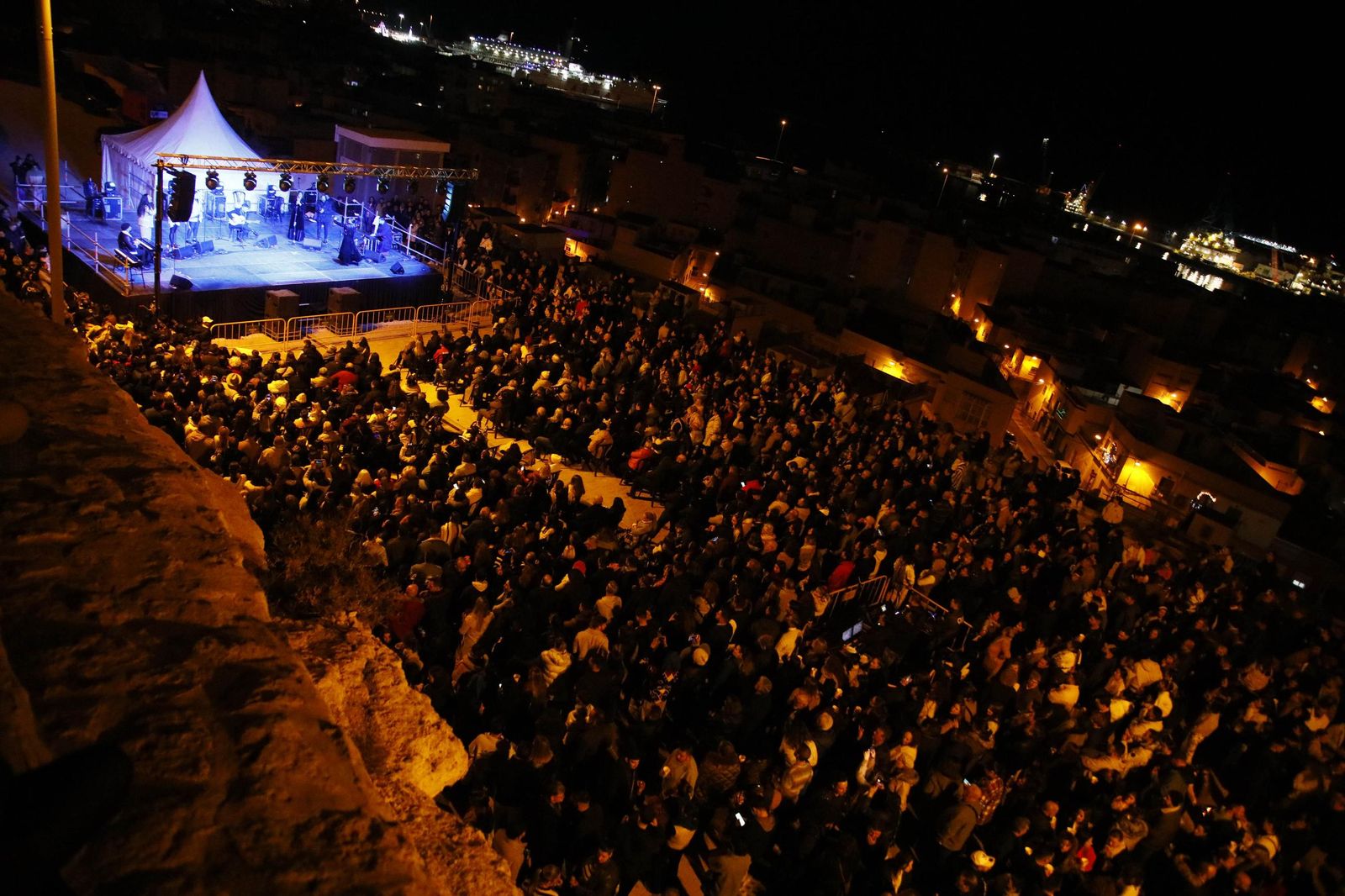 La Noche de las Candelas del Mesón Gitano de Almería, en imágenes