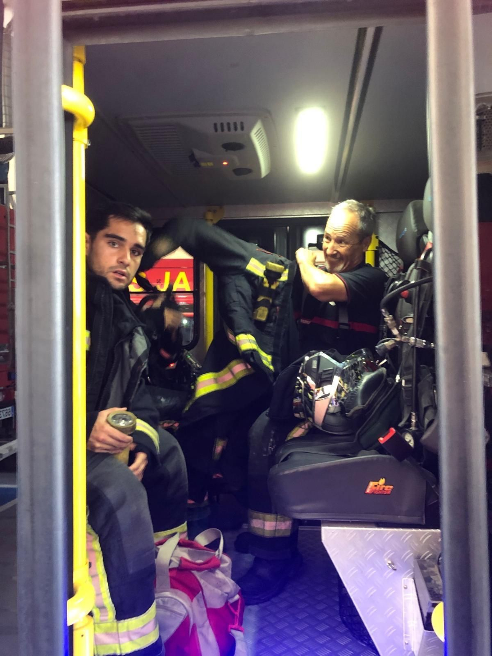 Juan Ramón y Carlos Rodríguez, padre e hijo durante un servicio.
