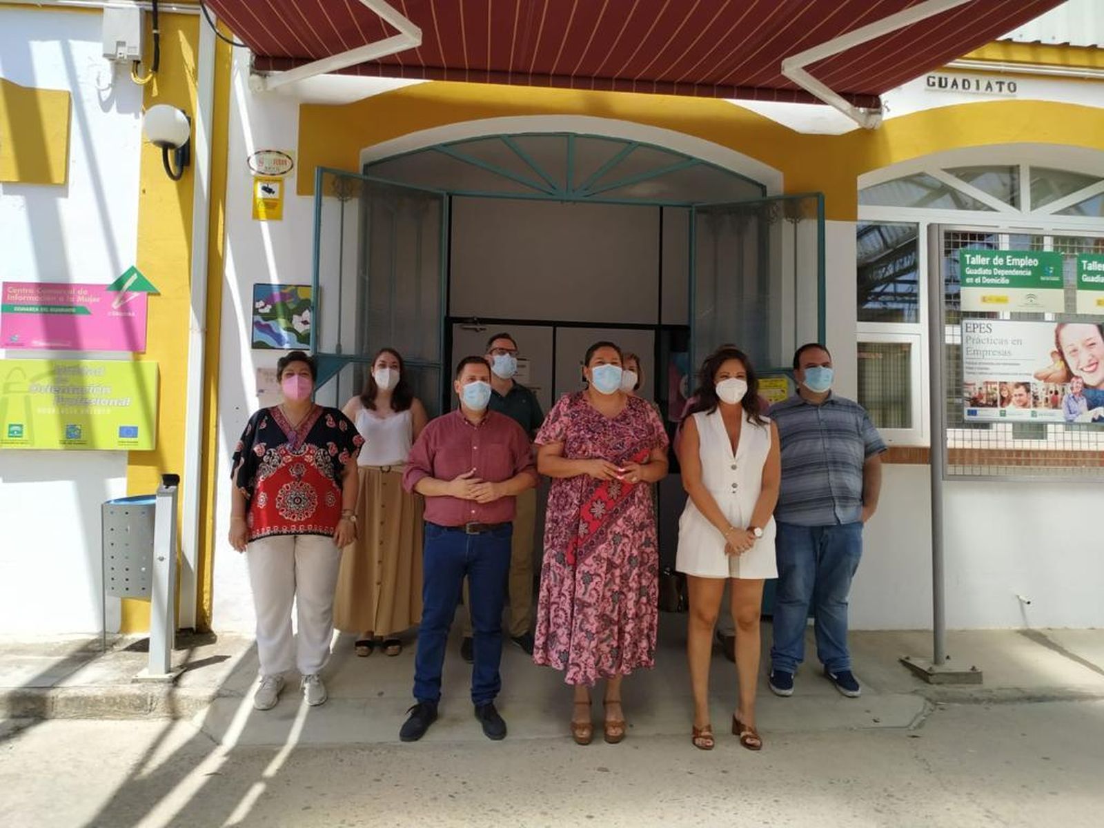 Dolores Amo, en el centro, con miembros de la comarca del Alto Guadiato.
