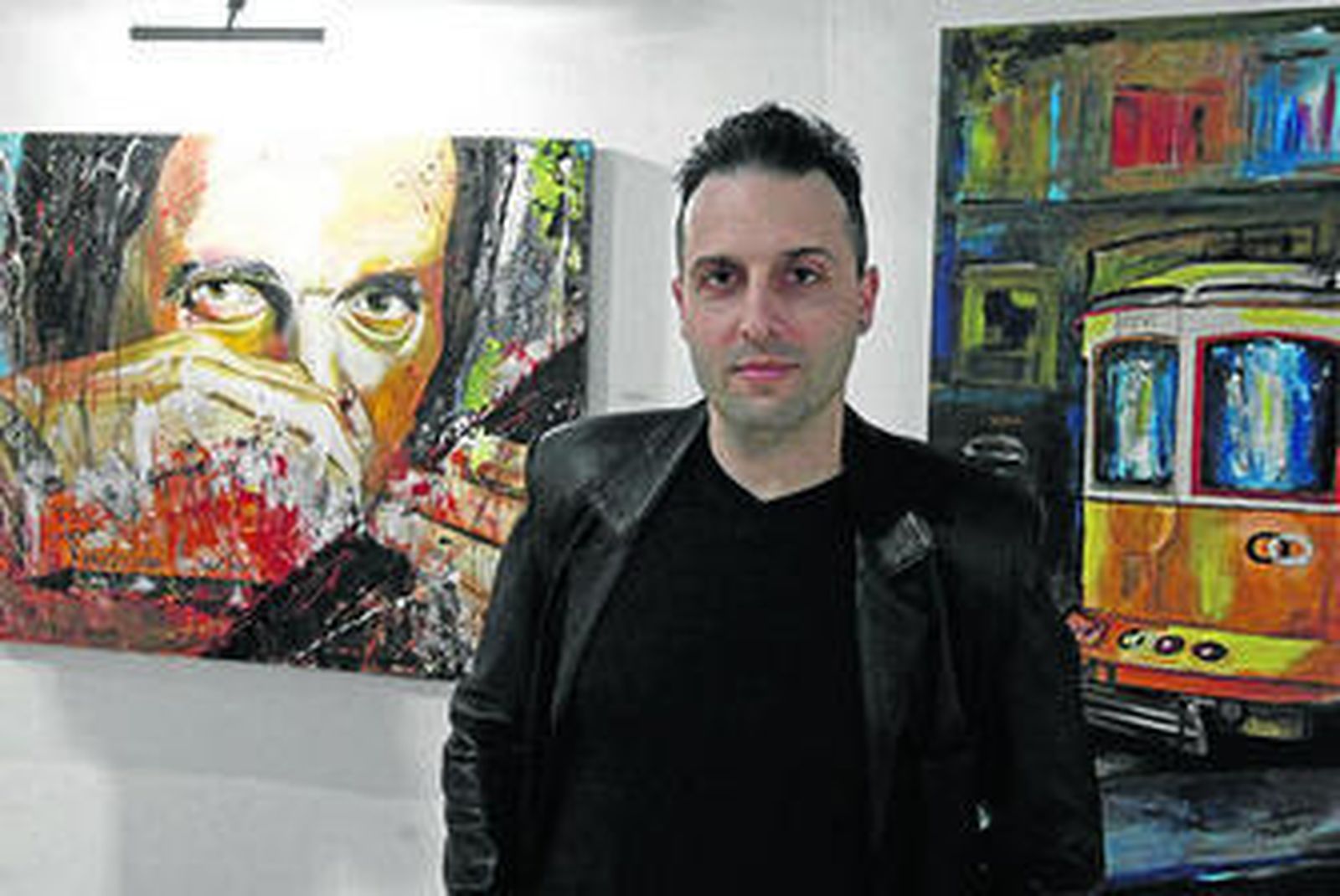 Imagen de la inauguración de la exposición ayer en Algeciras.