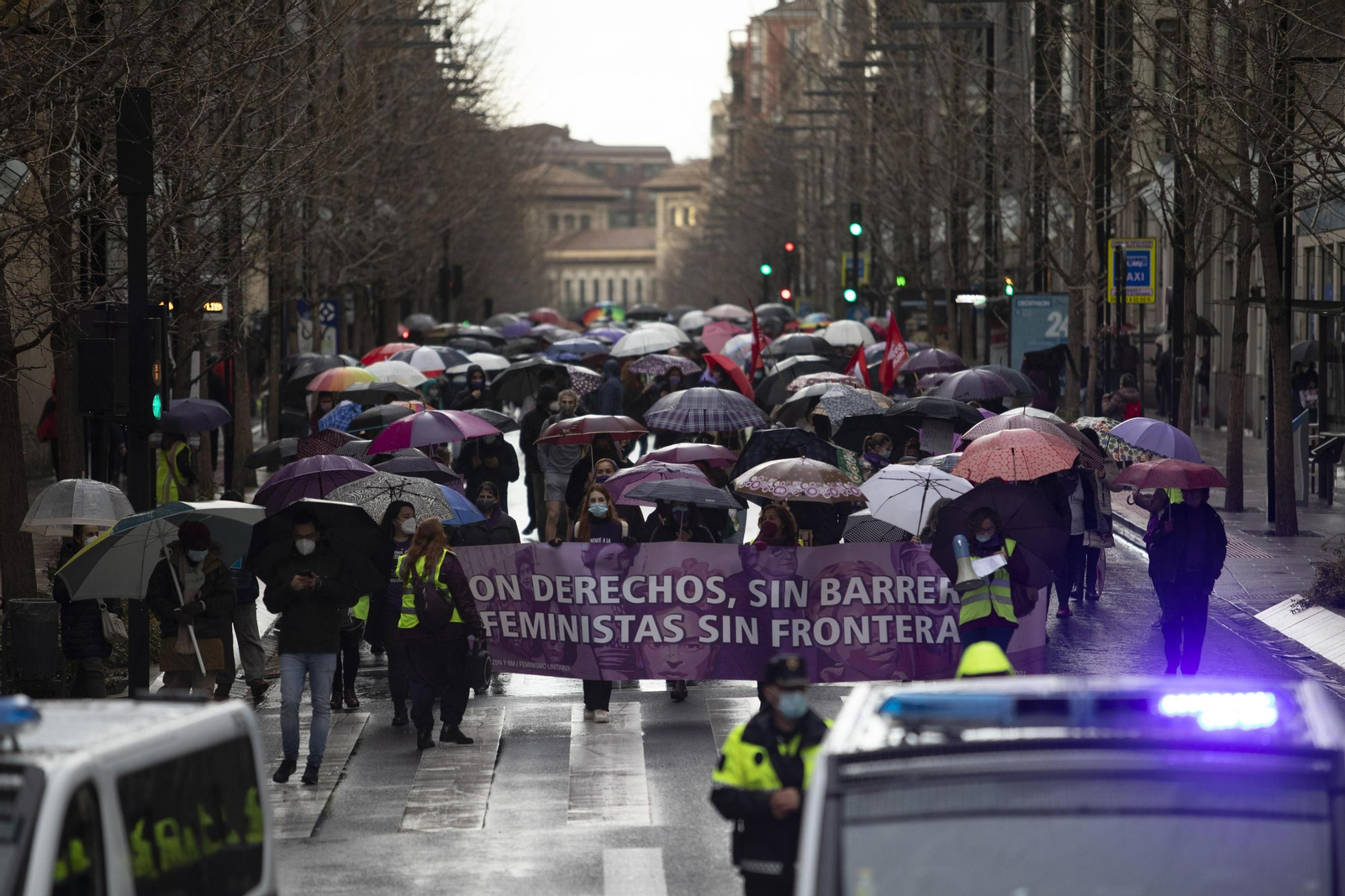 Las mejores imágenes de la manifestación feminista del 8M en Granada este 2021