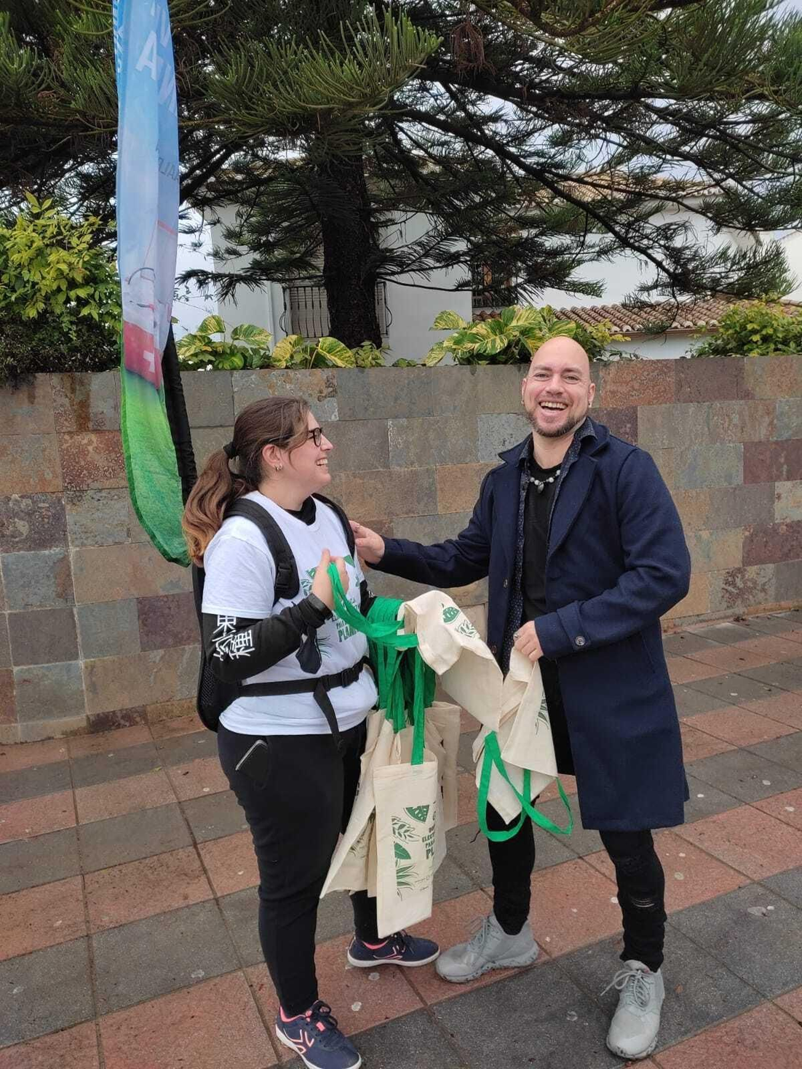 Dona Vida al Planeta en Los Barrios,