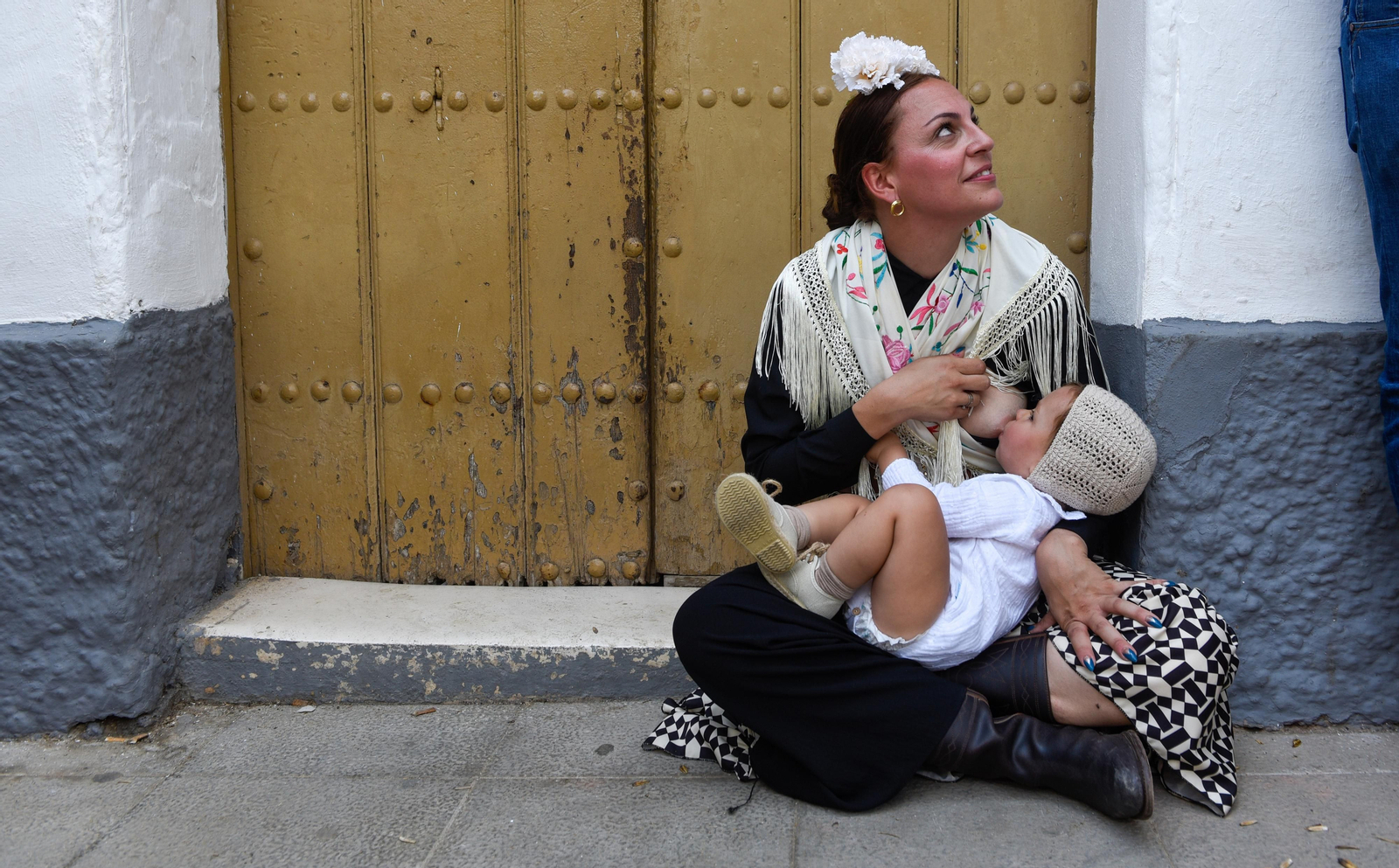 El paso de las Hermandades de Coria y La Puebla del Río por Villamanrique, en imágenes