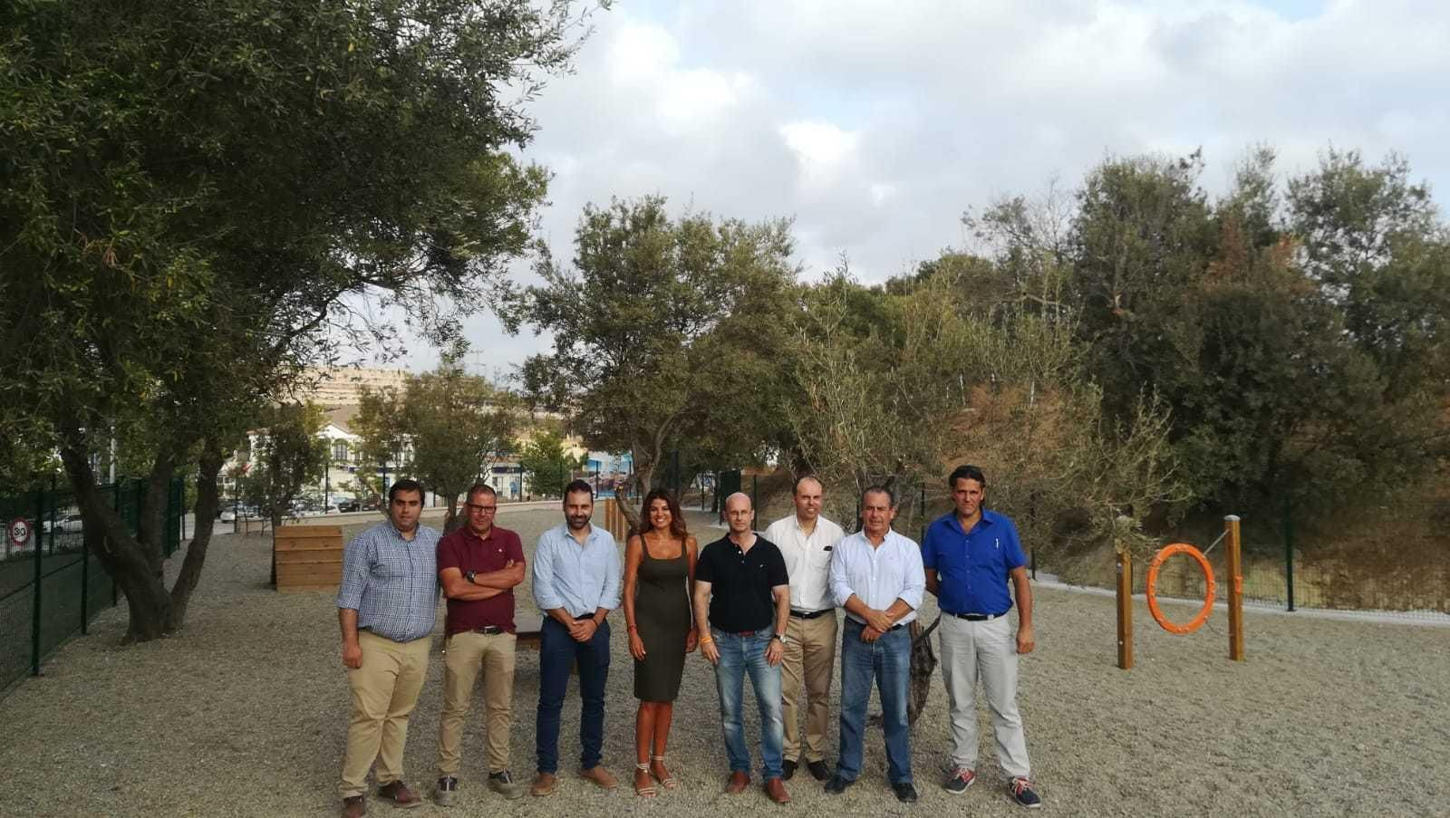 Presentación del parque canino Ensanche de La Cala.