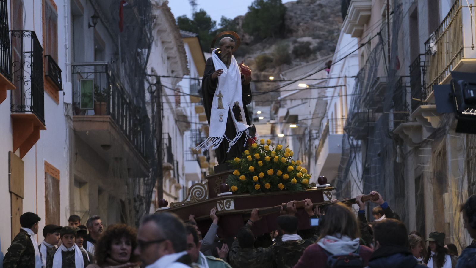 Imágenes de la procesión y carretillas de Cantoria