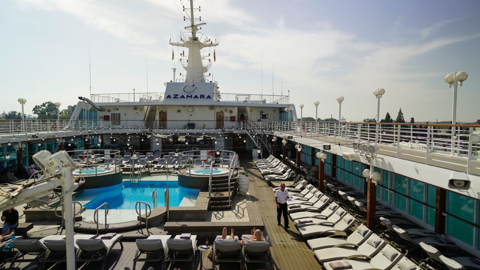 La cubierta del buque Azamara Journey.