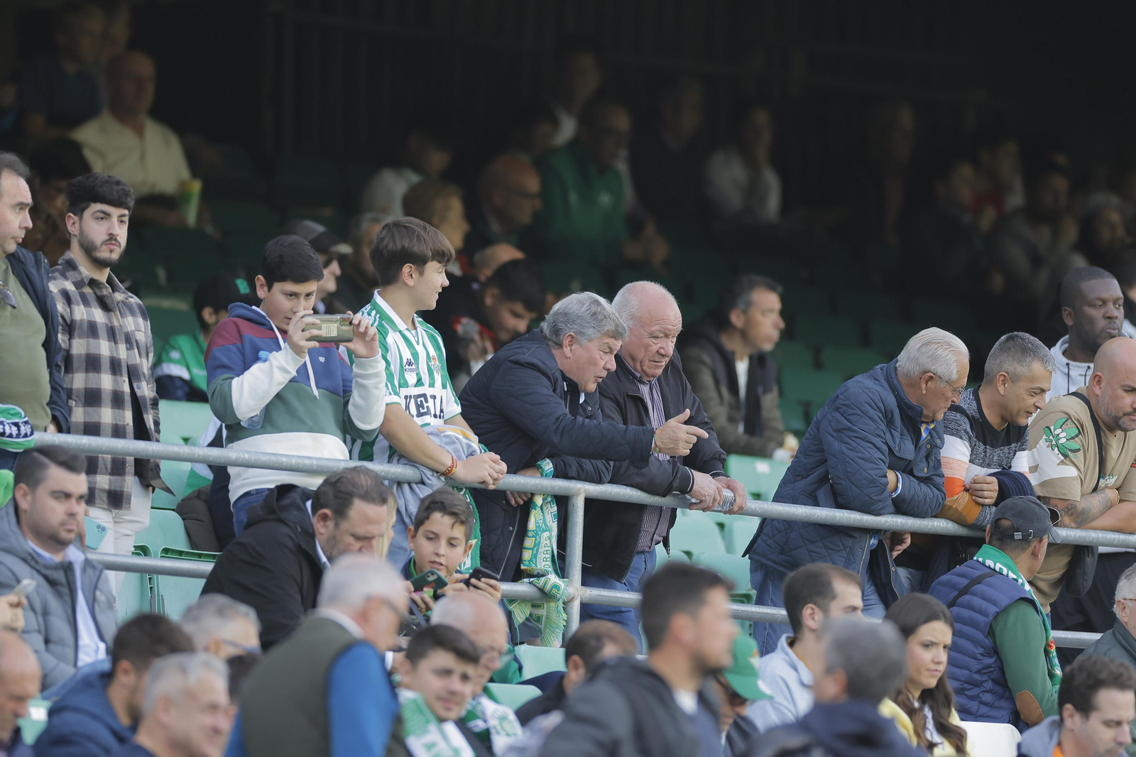 Búscate en las fotos del Betis-Real Madrid