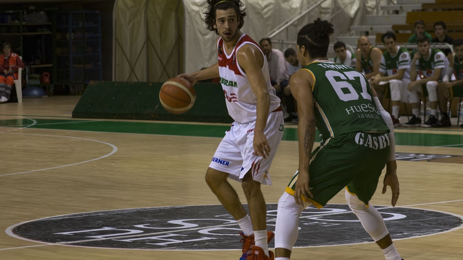 Josep Pérez en acción en el choque ante el Huesca