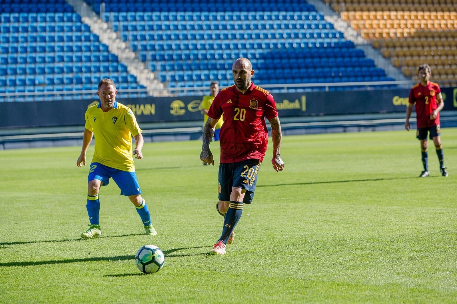Las imágenes de la vuelta del partido de los Reyes Magos en Cádiz