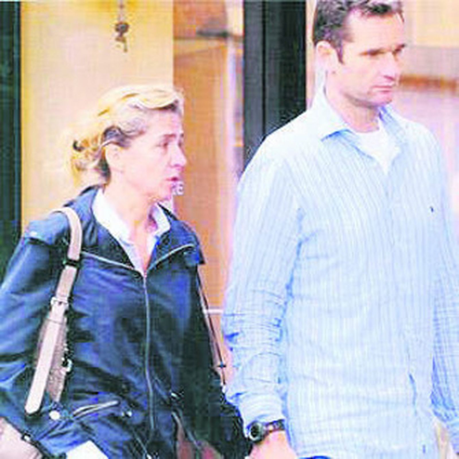 La familia Urdangarín se adapta bien a los EEUUDepp no quiere que sus hijos sean actoresBoda de José María Suescun y Lucía Medina en JerezBarbra Streisand subasta sus objetos