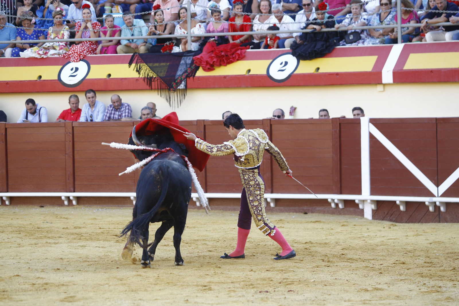 Imágenes de la corrida de toros de la Feria de Vera, con Morante de la Puebla, Emilio de Justo y Pablo Aguado