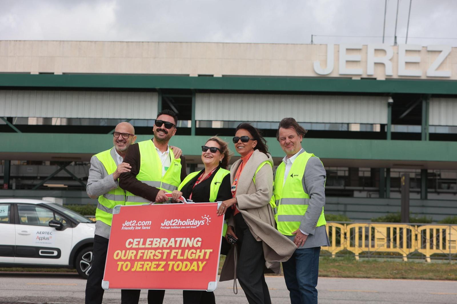 La llegada del primer vuelo de Jet2 al aeropuerto de Jerez en imágenes