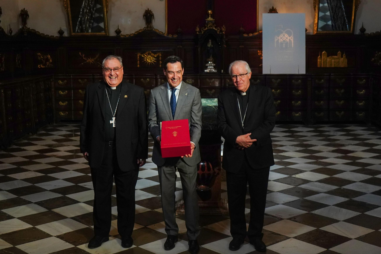 La Junta y la Iglesia crean la crean una comisión mixta 12 años después: las imágenes