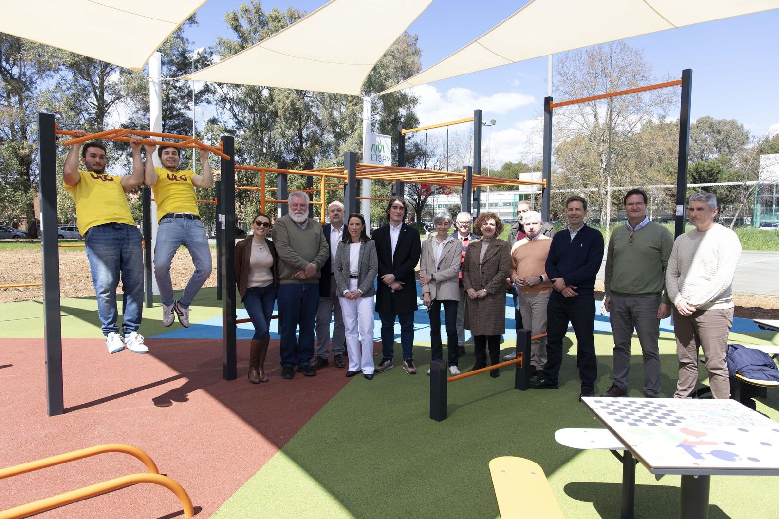 El parque de calistenia del Campus de Rabanales, en imágenes