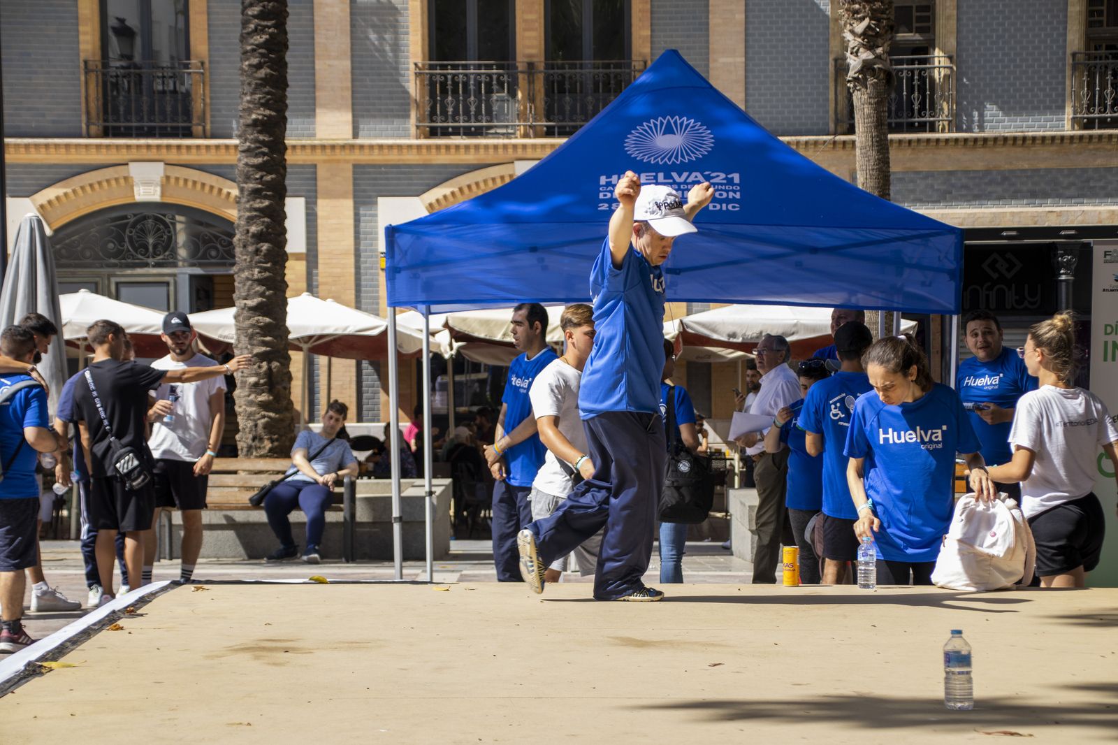 Imágenes del II Día del Bádminton inclusivo en la Plaza de las Monjas.