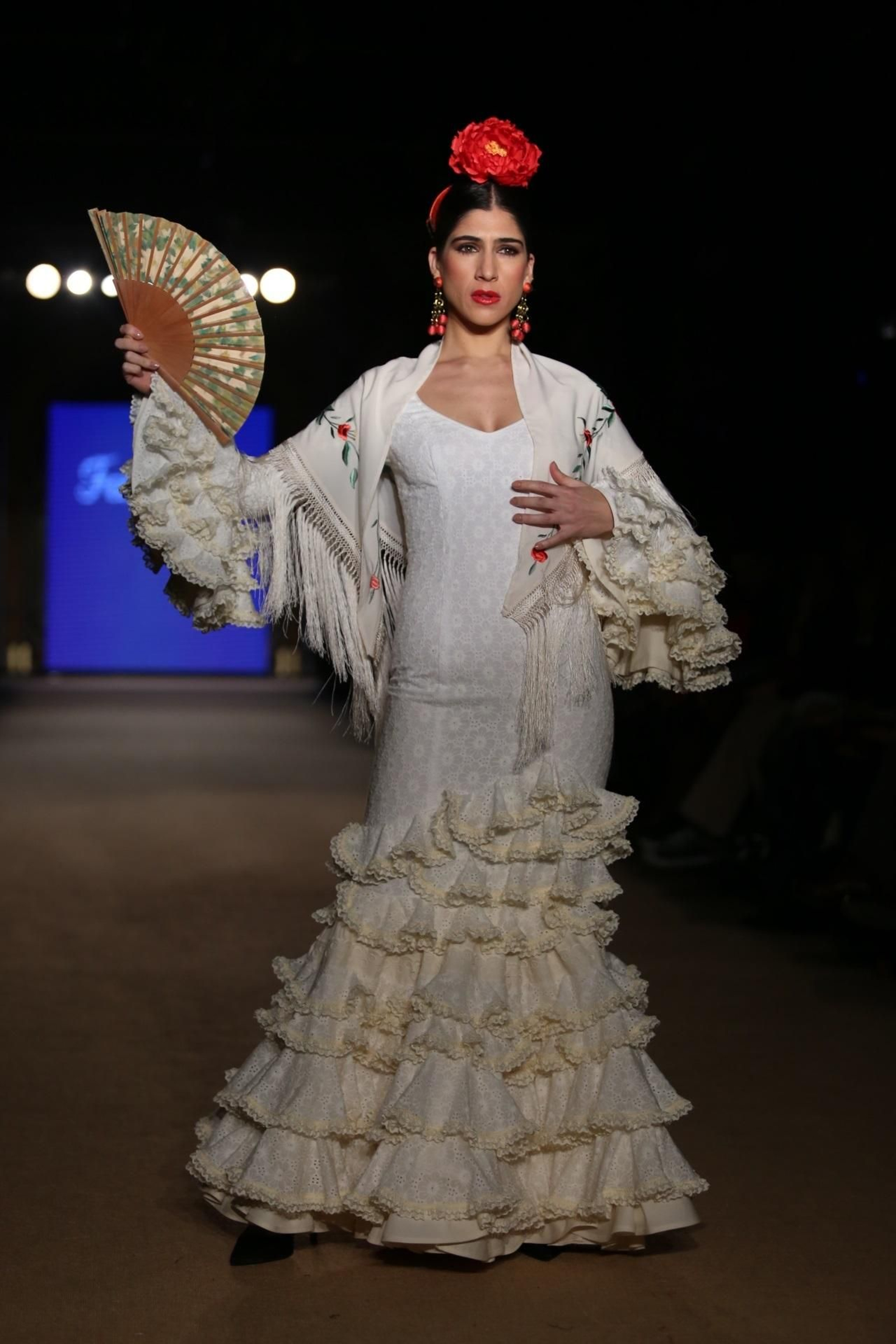 El traje de flamenca blanco y sus versiones más bonitas de esta temporada