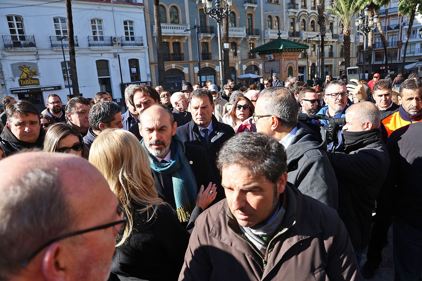 Las fotografías del minuto de silencio por el trágico accidente de tren