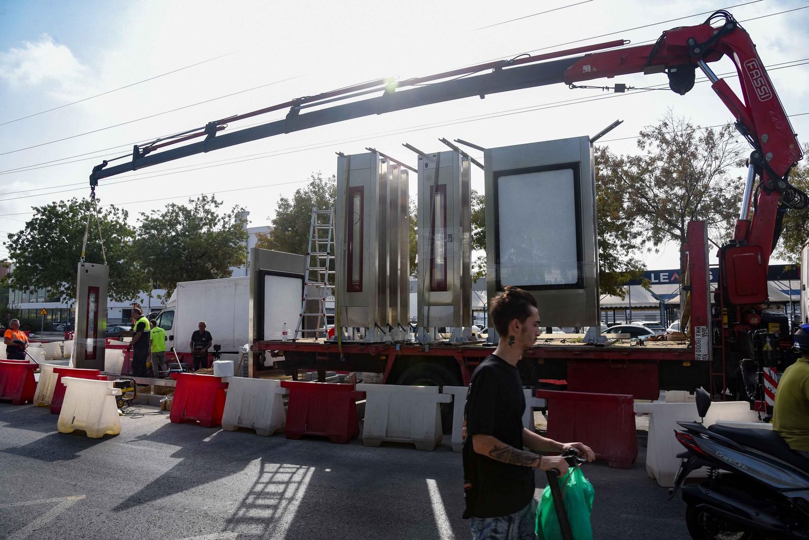 Fotografías de las obras en Sevilla Este por el tranvibús