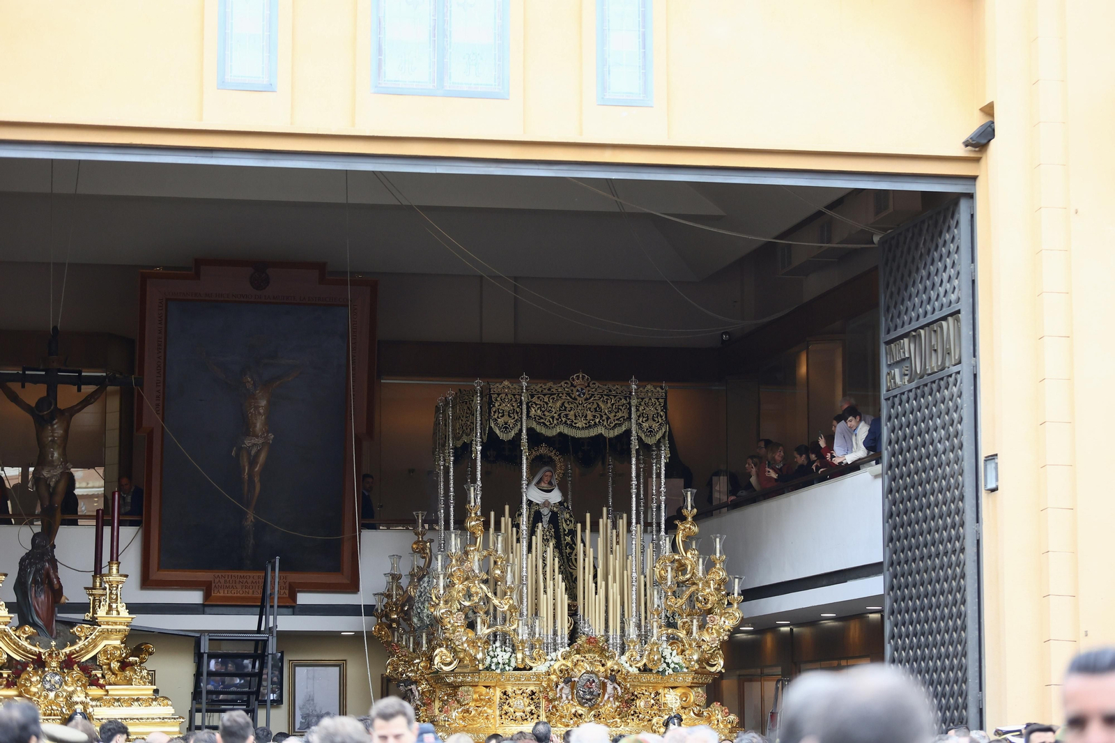 Las fotos de la Legión en el traslado del Cristo de Mena en Málaga este Jueves Santo Las fotos de la Legión en el traslado del Cristo de Mena en Málaga este Jueves Santo