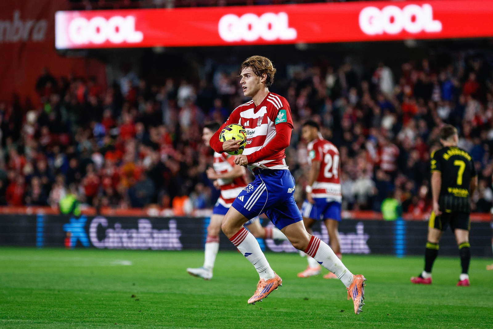Las mejores imágenes de la victoria del Granada CF ante el Zaragoza