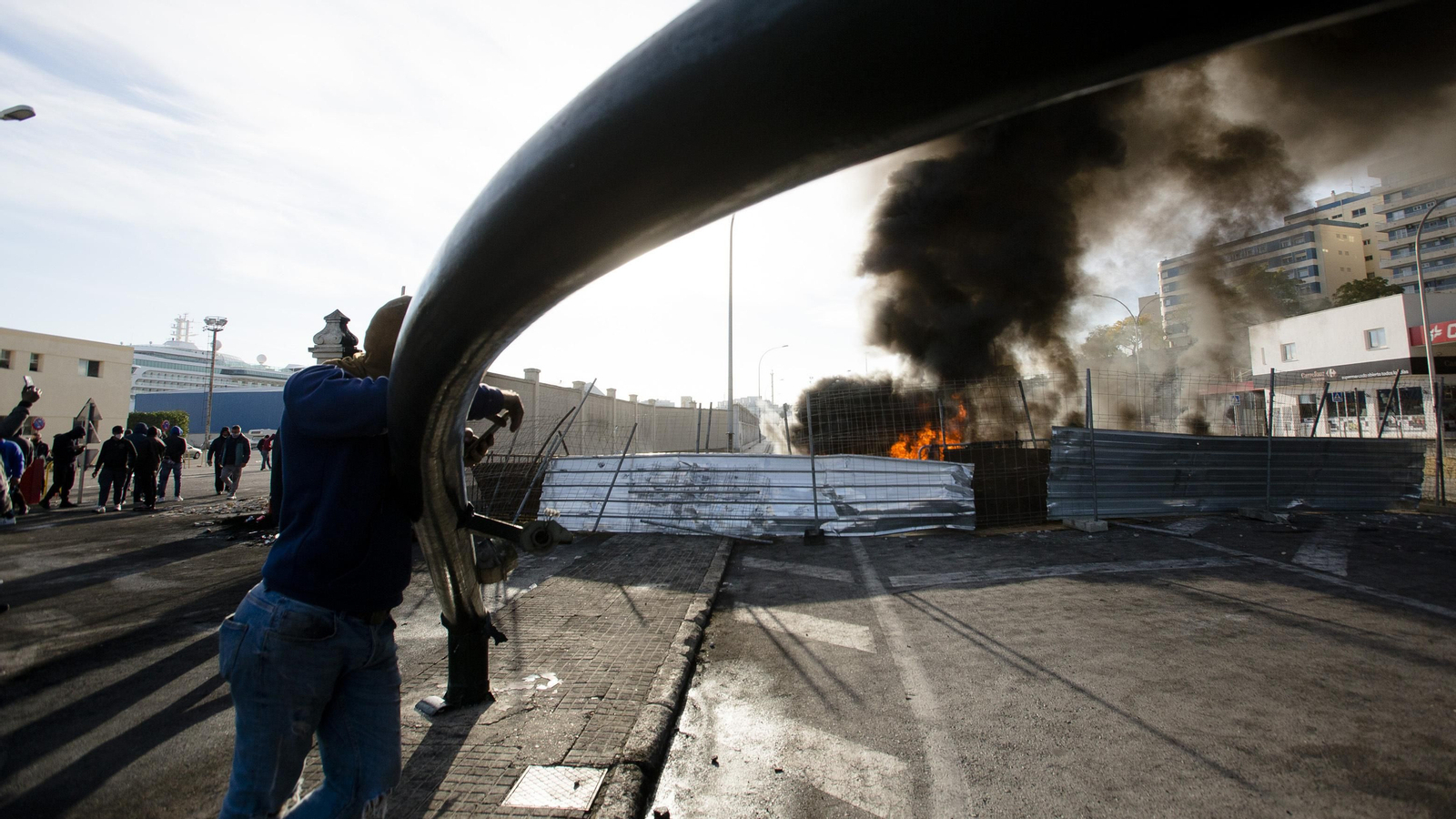 Las imágenes de la segunda jornada de la huelga del metal en Cádiz