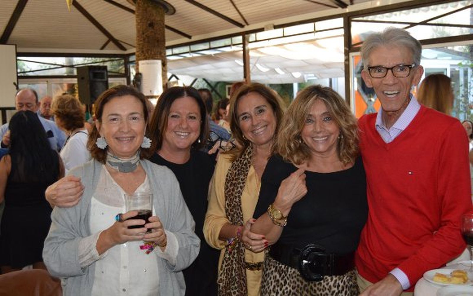 Rosario Camacho, Eva Márquez, Miriam Aspe, Carmen Casar y  José María Ingunza.

Foto: Ignacio Casas de Ciria