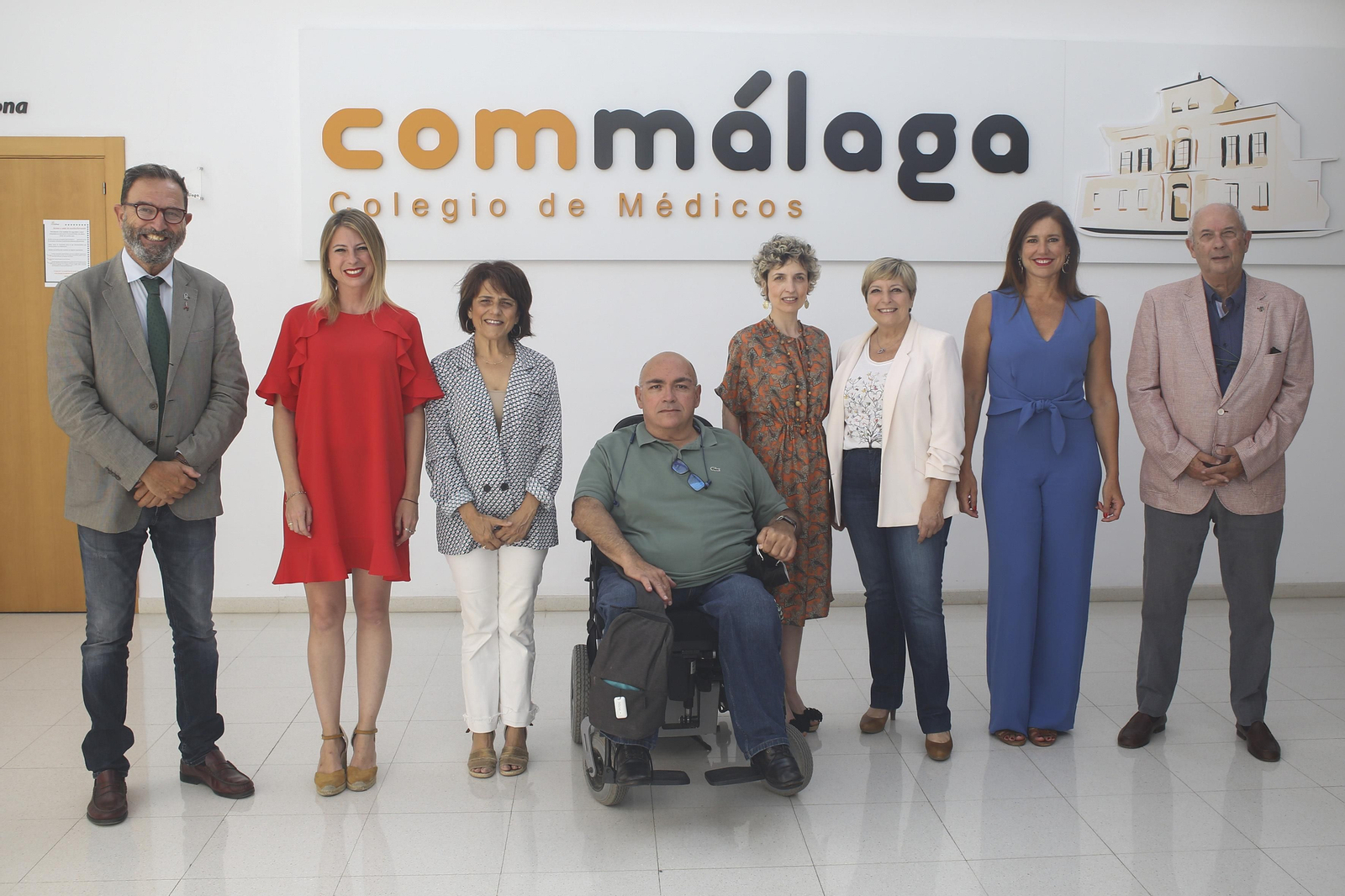 Participantes en la mesa de trabajo. Participantes en la mesa de trabajo.