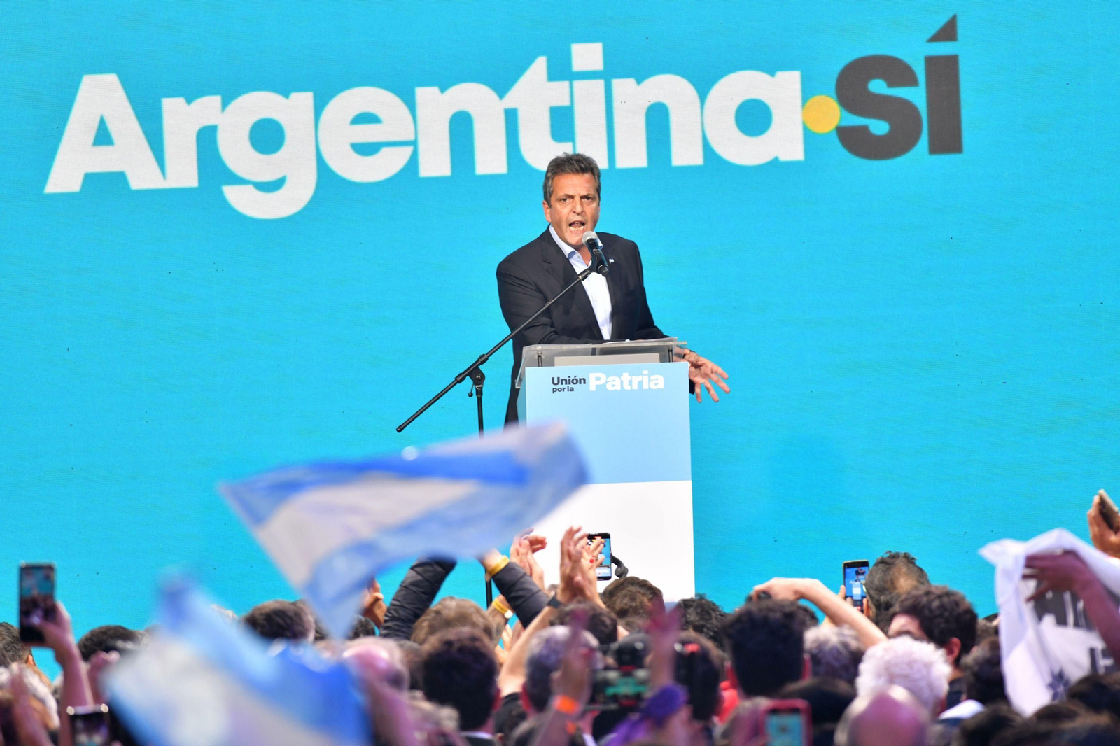 Sergio Massa interviene ante sus seguidores