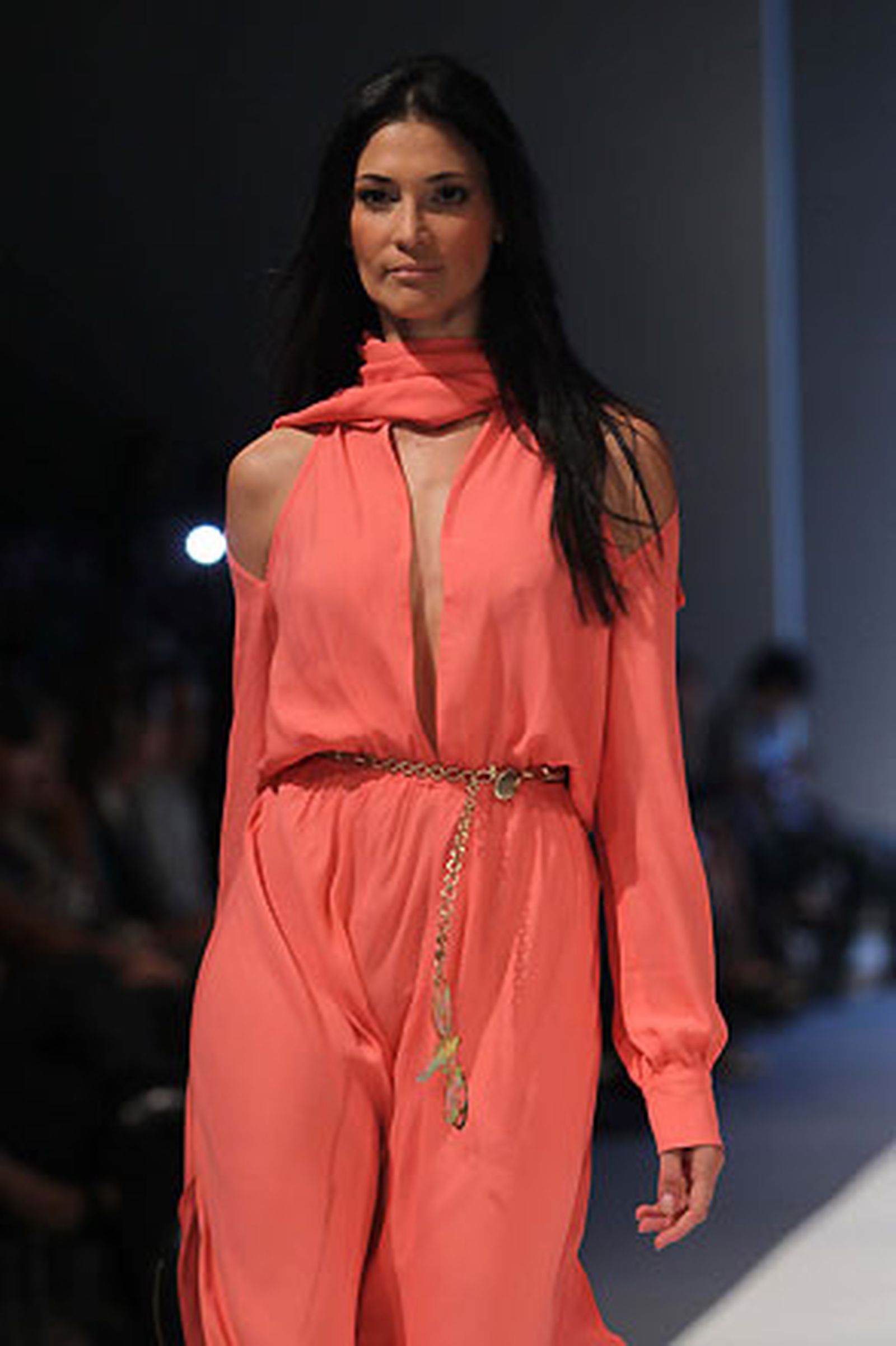 Adolfo Domínguez inaugura la Semana de la Moda de Lima con aires de los 50