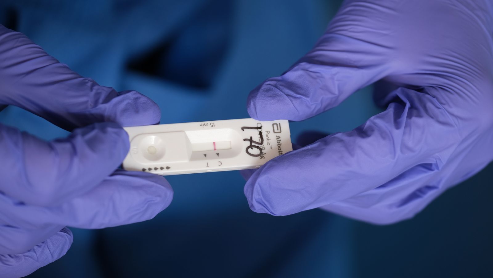 Fotogalería cribado test antígenos COVID-19 en Berja. Almería