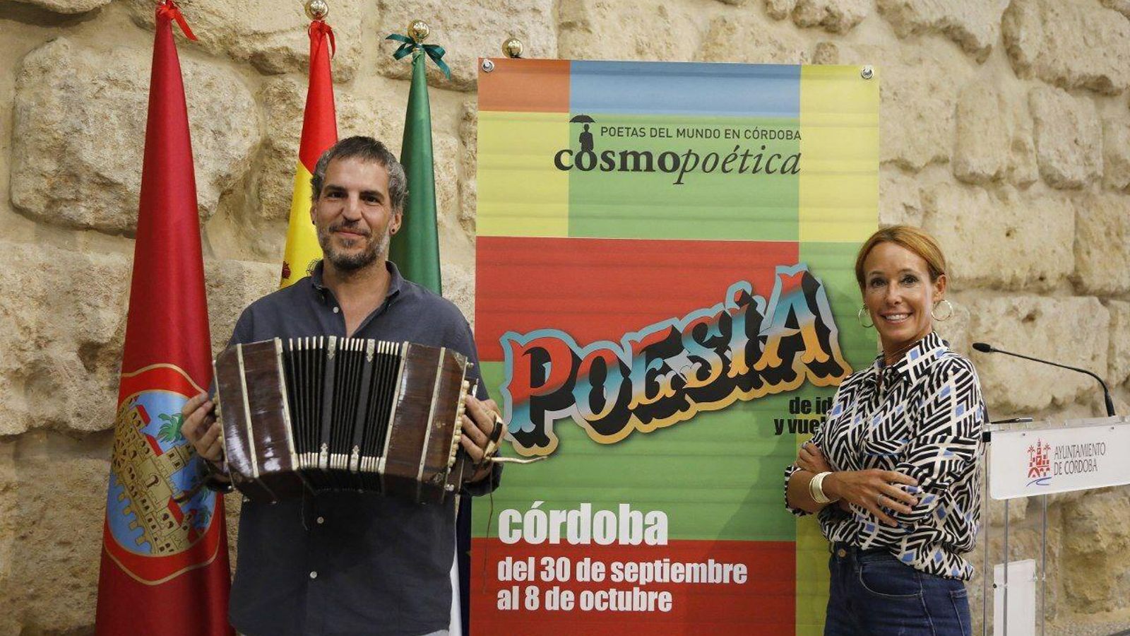 Antonio Agredano y Marián Aguilar presentan la programación de Cosmopoética 2022.