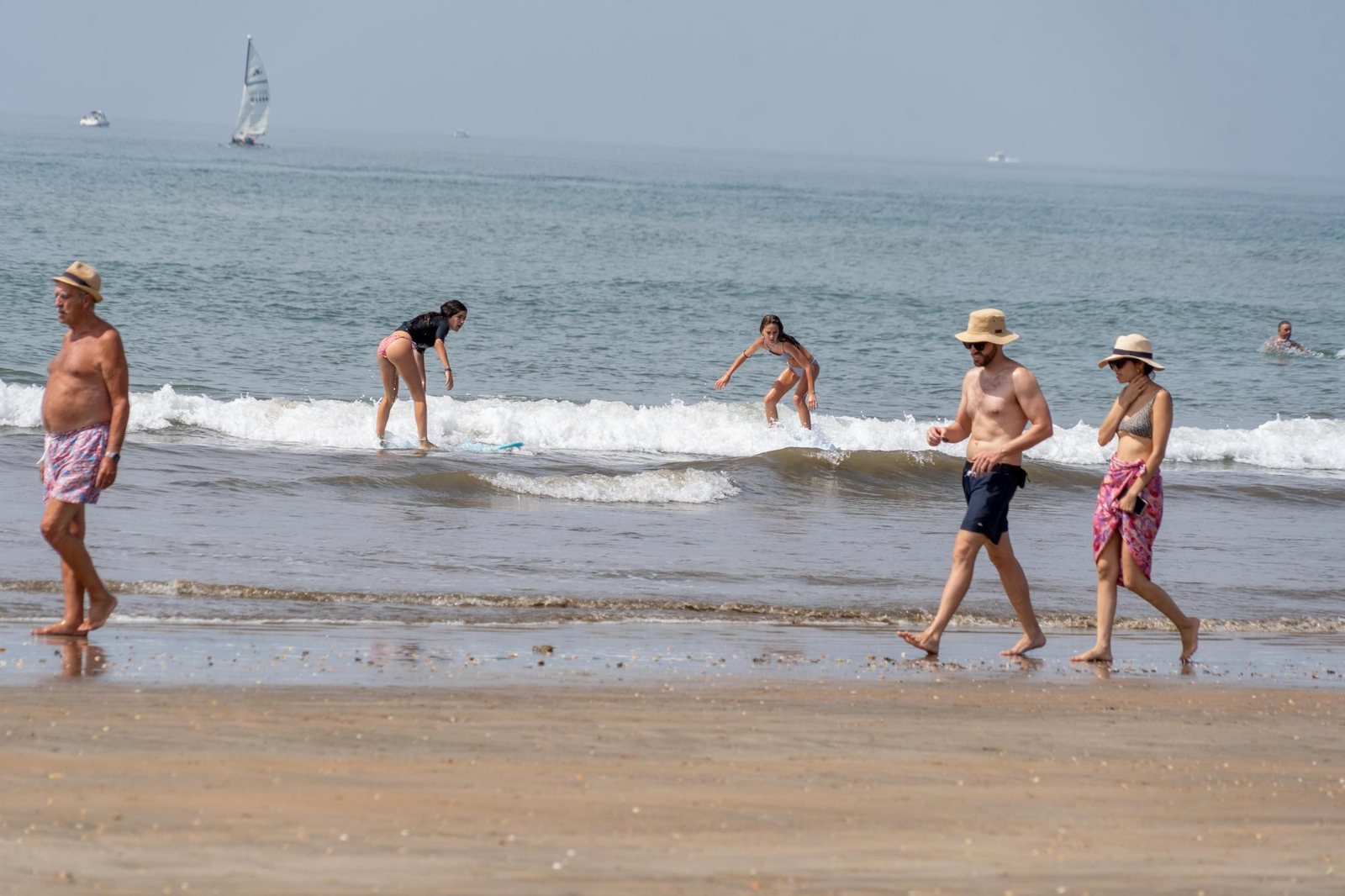 El ambiente de las playas de Huelva el domingo 24 de agosto