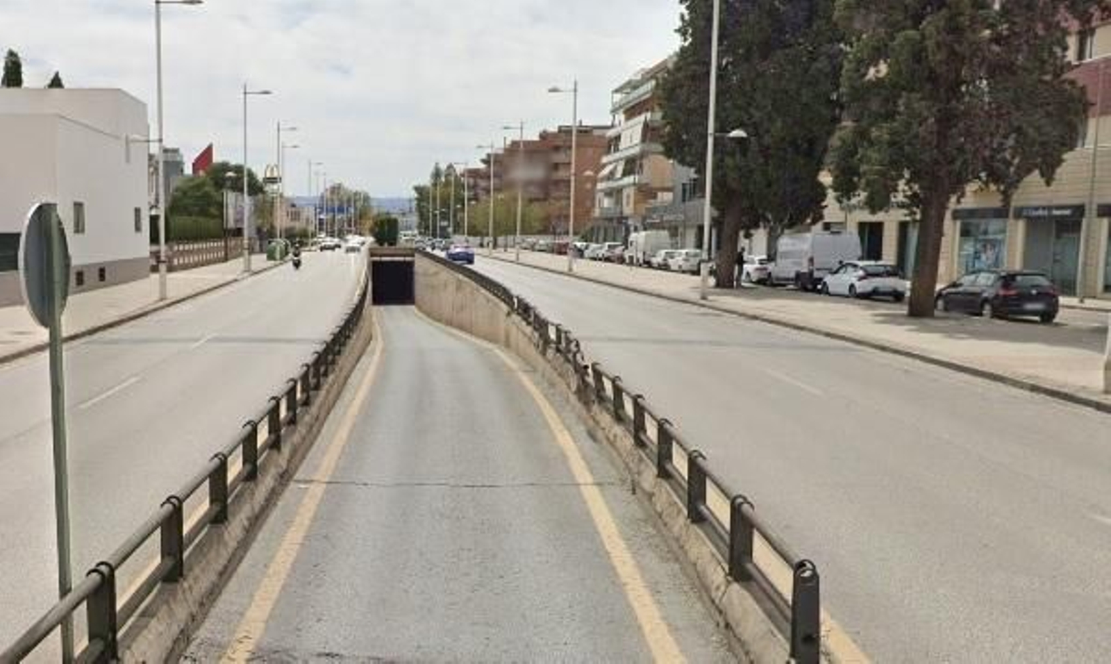 Paso subterráneo de Avenida Fernando de los Ríos.