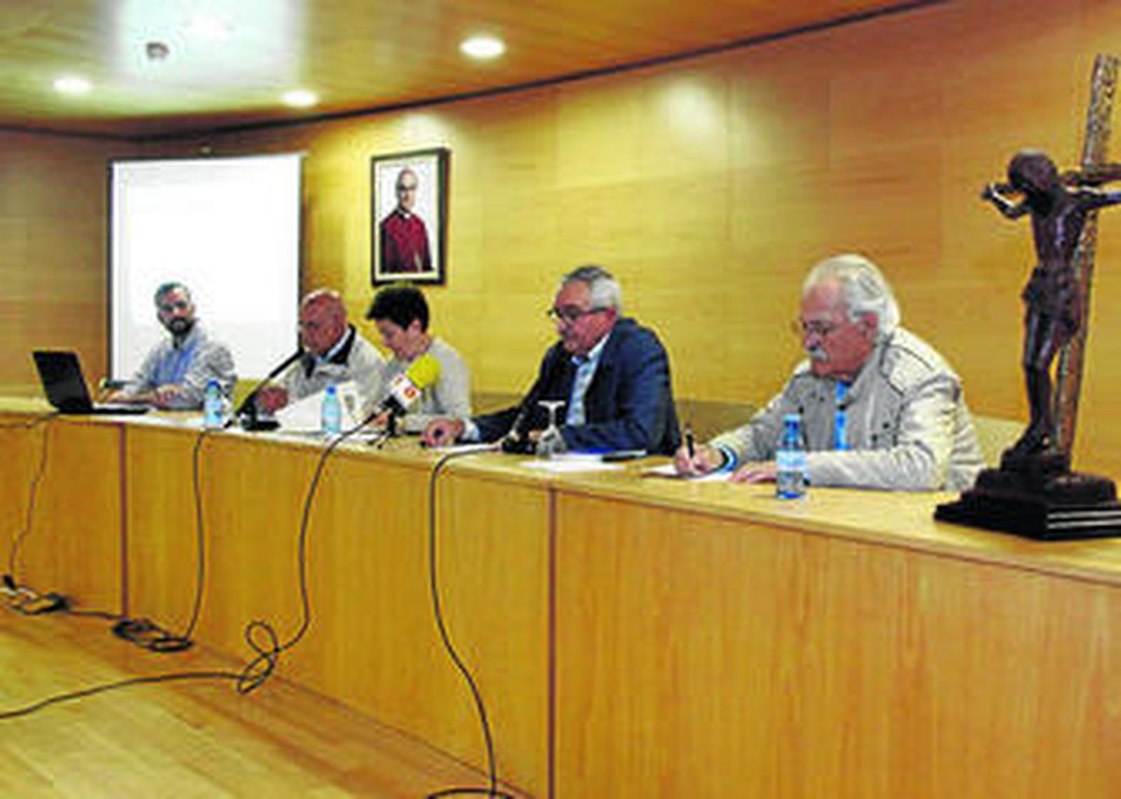 Representantes de distintas entidades de la guía.