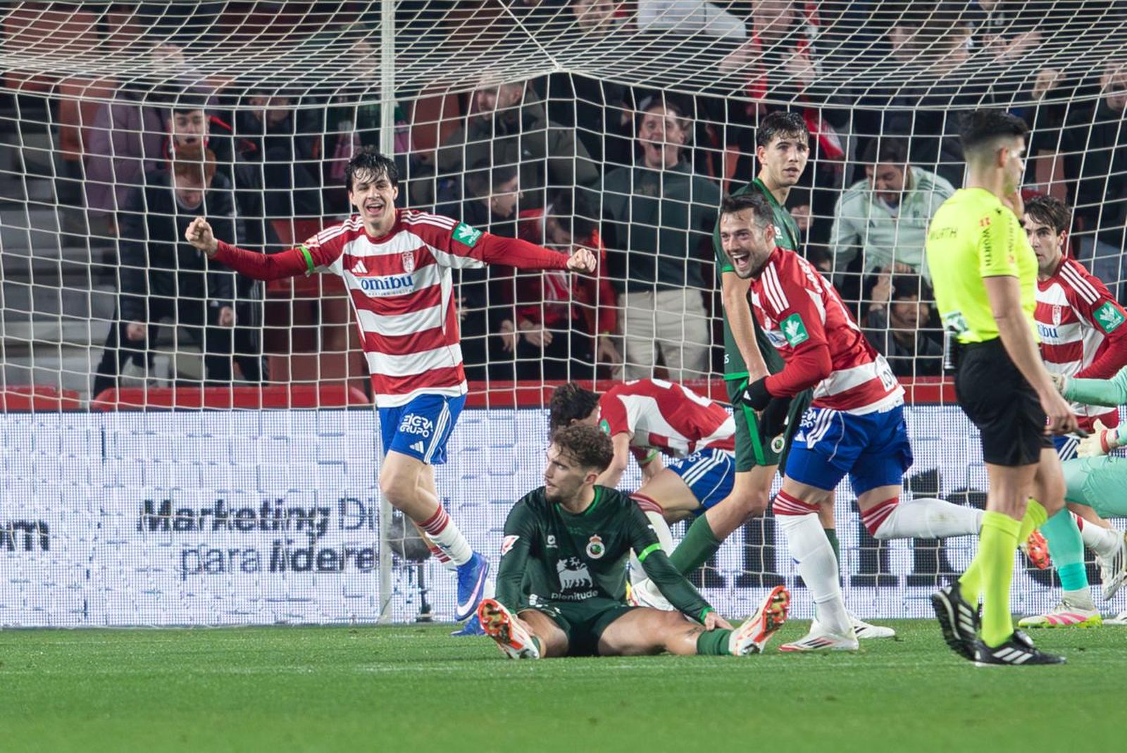 Las mejores imágenes del Granada CF-Racing de Santander