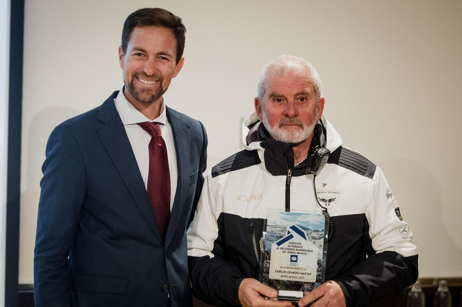Enrique de la Higuera y Carlos Olmedo, premiados por su trayectoria empresarial en Sierra Nevada