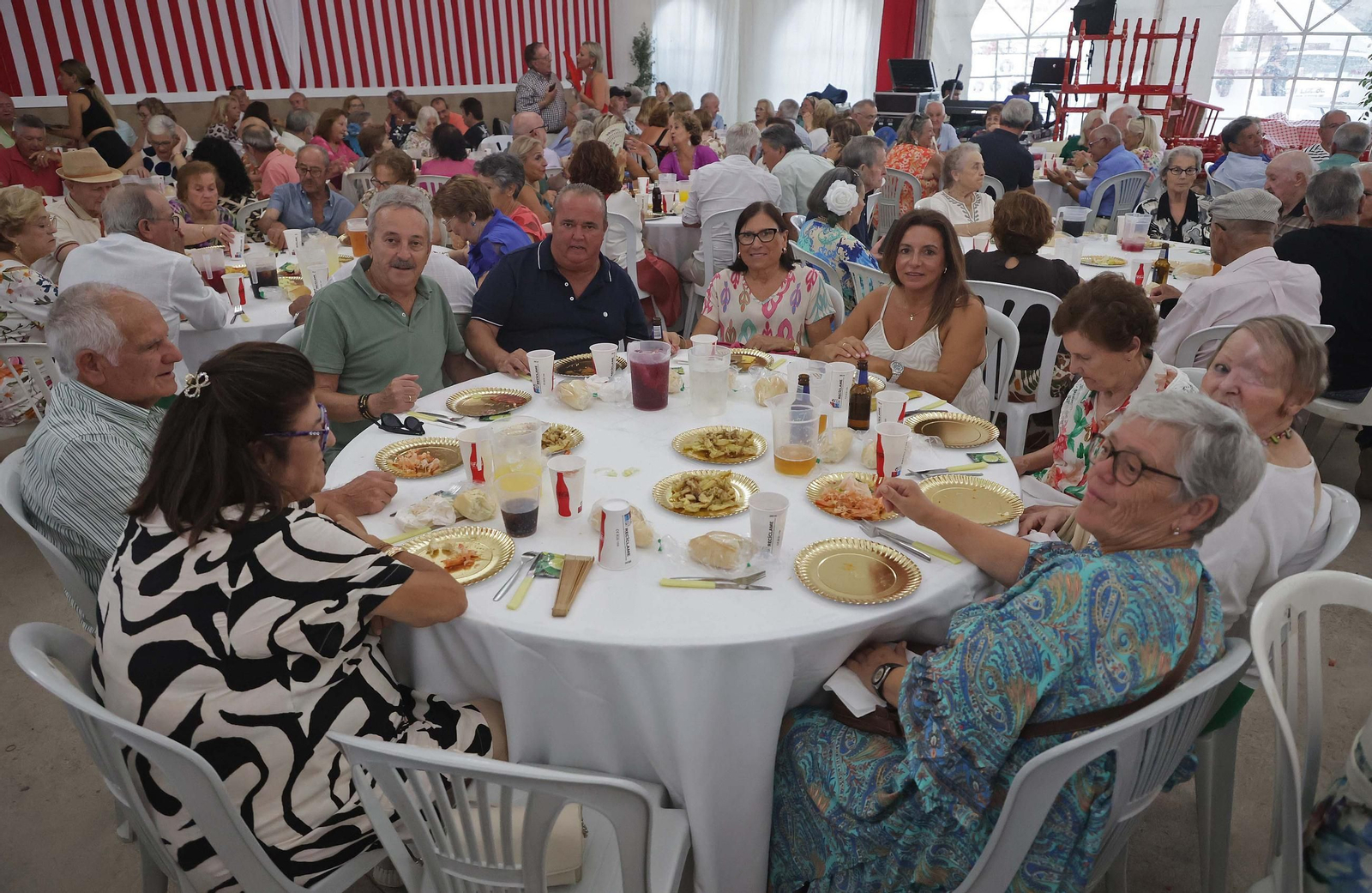 Fotos de la cena - homenaje a los mayores en la Feria de San Roque 2025 Fotos de la cena - homenaje a los mayores en la Feria de San Roque 2025