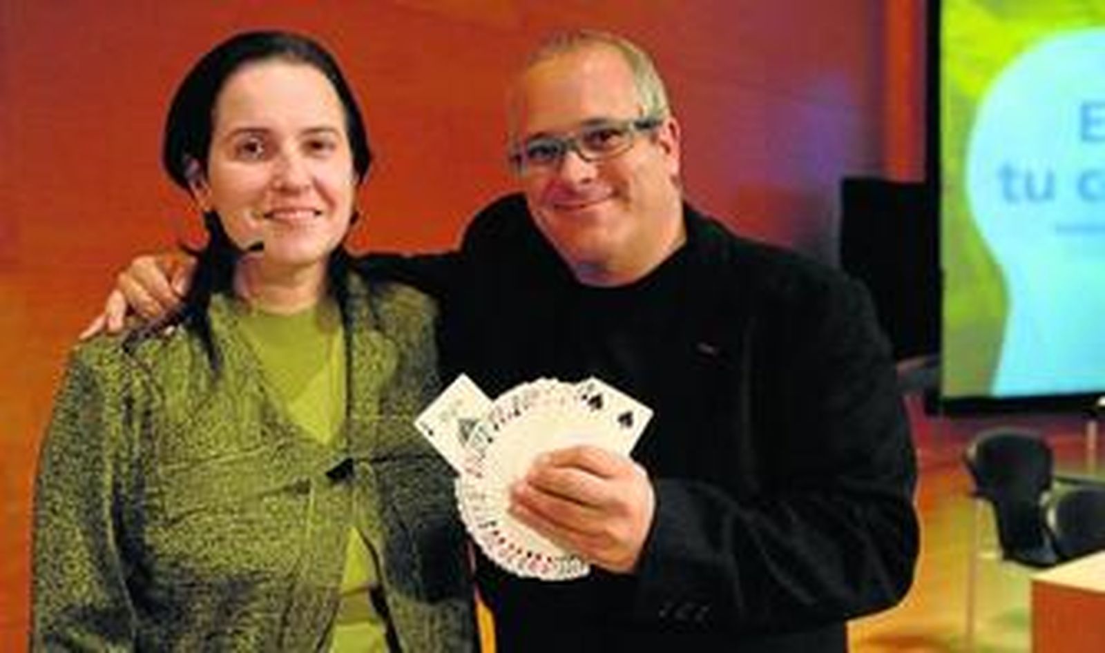 Martínez-Conde y MagoMigue, ayer, en la presentación del libro en el Parque de las Ciencias.