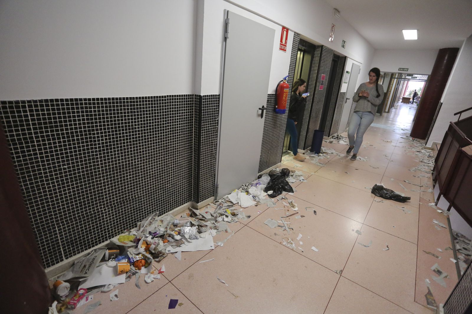 Así están las facultades de la UMA el segundo día de huelga de limpieza