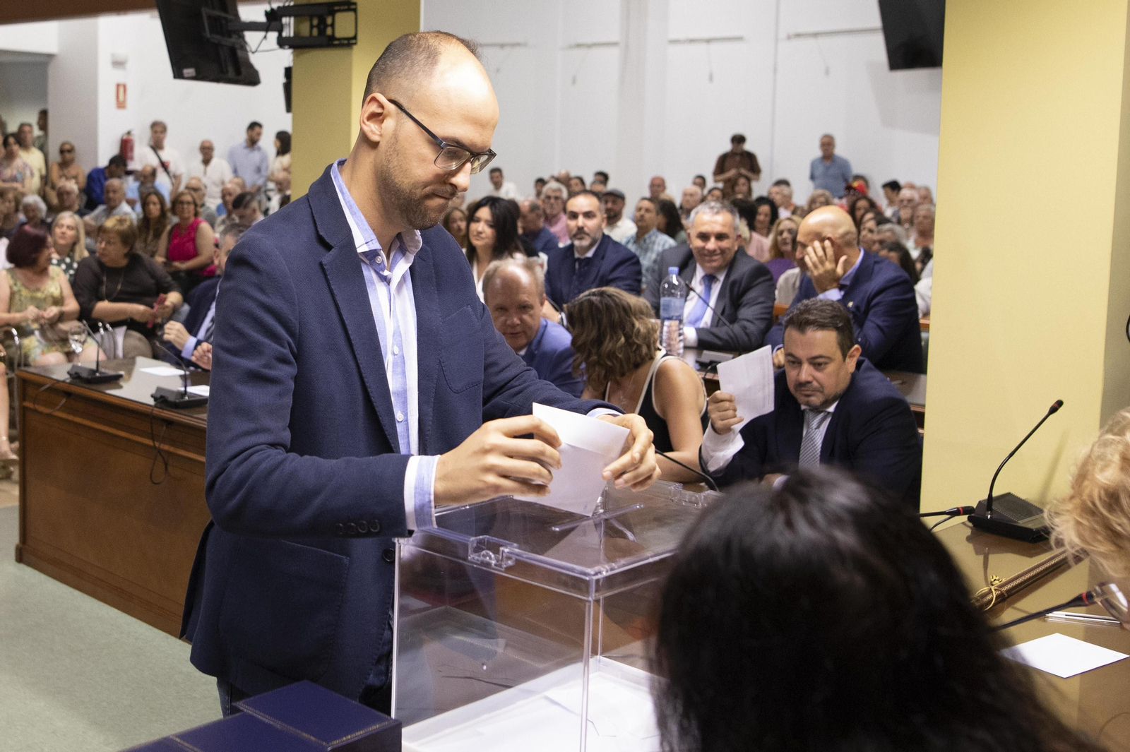 La constitución de los Ayuntamientos de Granada, en imágenes