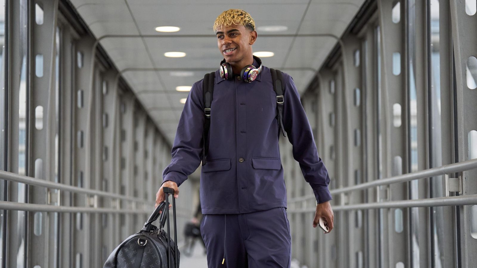 Lamine Yamal en el viaje de Stuttgart a Múnich Lamine Yamal en el viaje de Stuttgart a Múnich