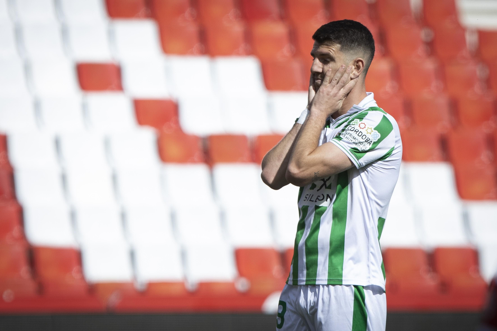 Las mejores fotos del ambiente en el Recreativo Granada - Córdoba CF