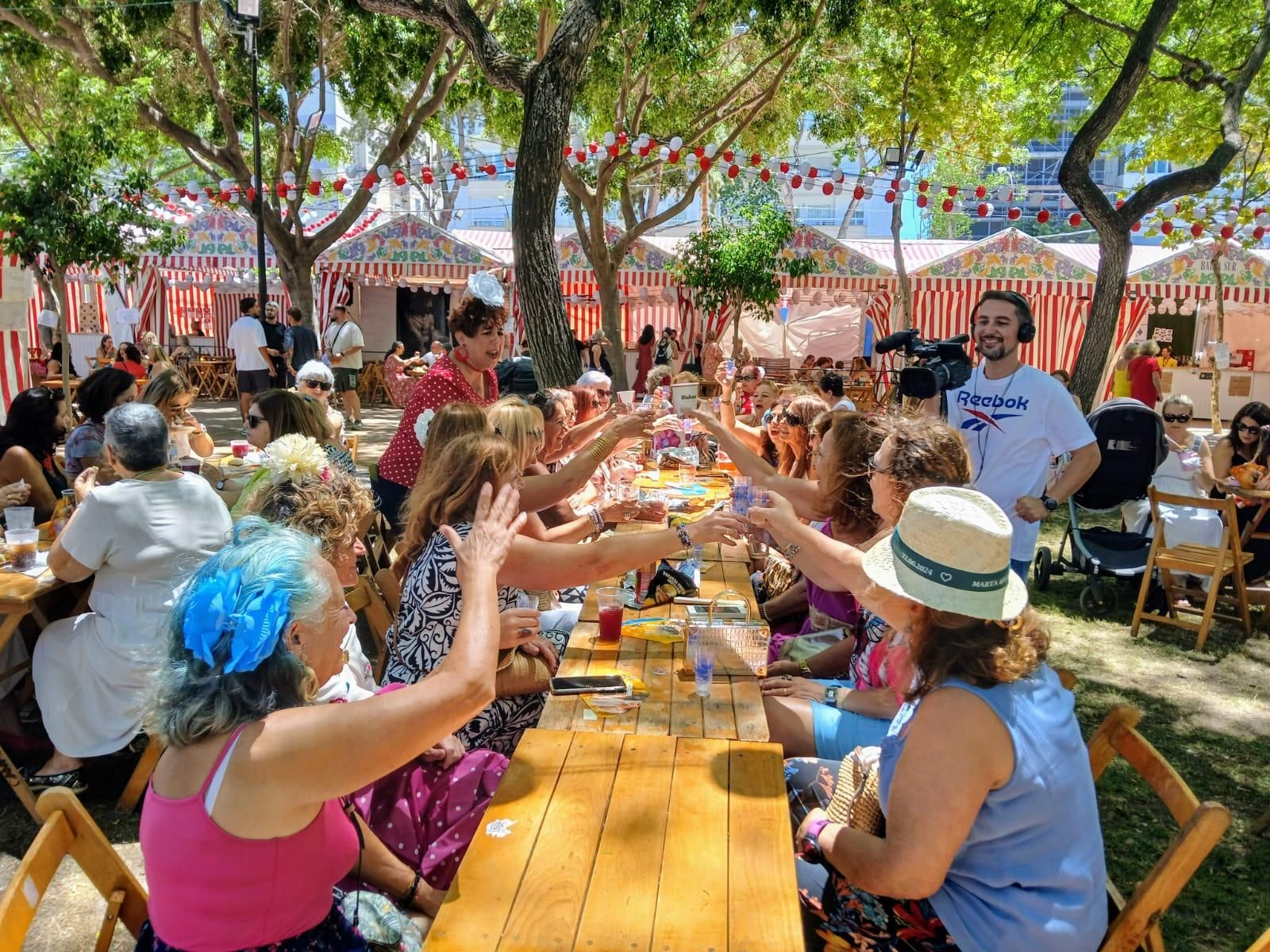 Feria del Carmen en el Parque Búscate en las imágenes del Día de la Mujer de la Feria de San Fernando 2024