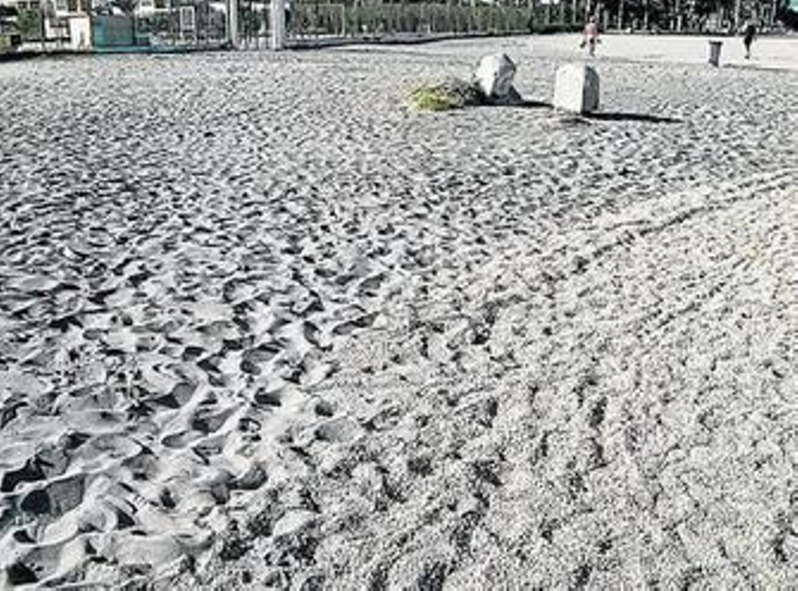 La playa veratense cuenta con arena y grava.