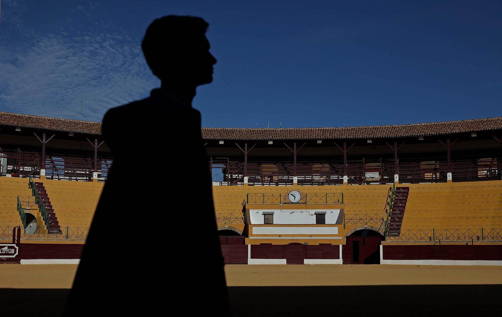 Las fotos del regreso a la plaza del novillero linense Juan Jesús Rodríguez tras su grave cogida