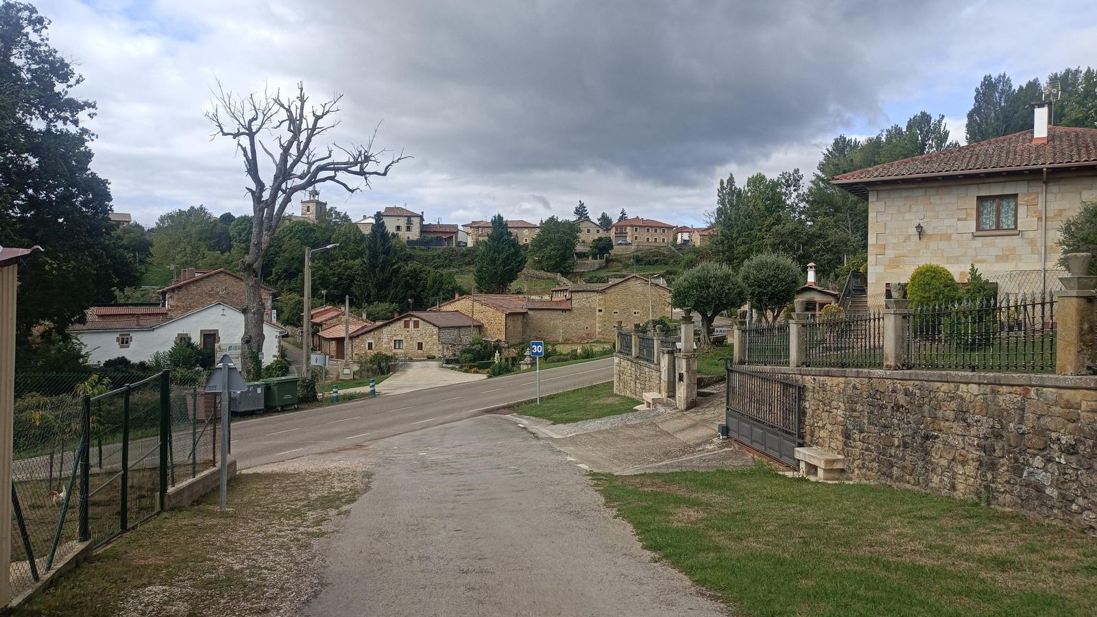 Entrando en Quisicedo.