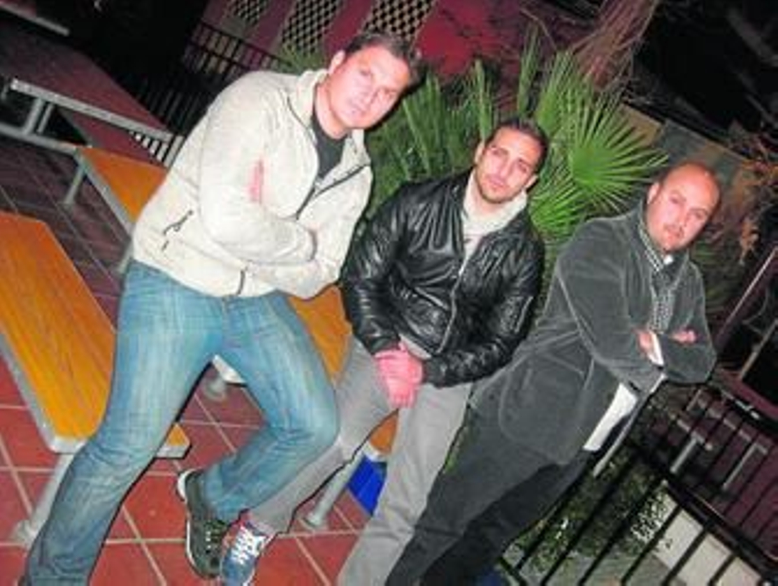 Rubén de Armiñán, Federico Duarte y Juan Luque, los policías nacionales que intervinieron en el siniestro.